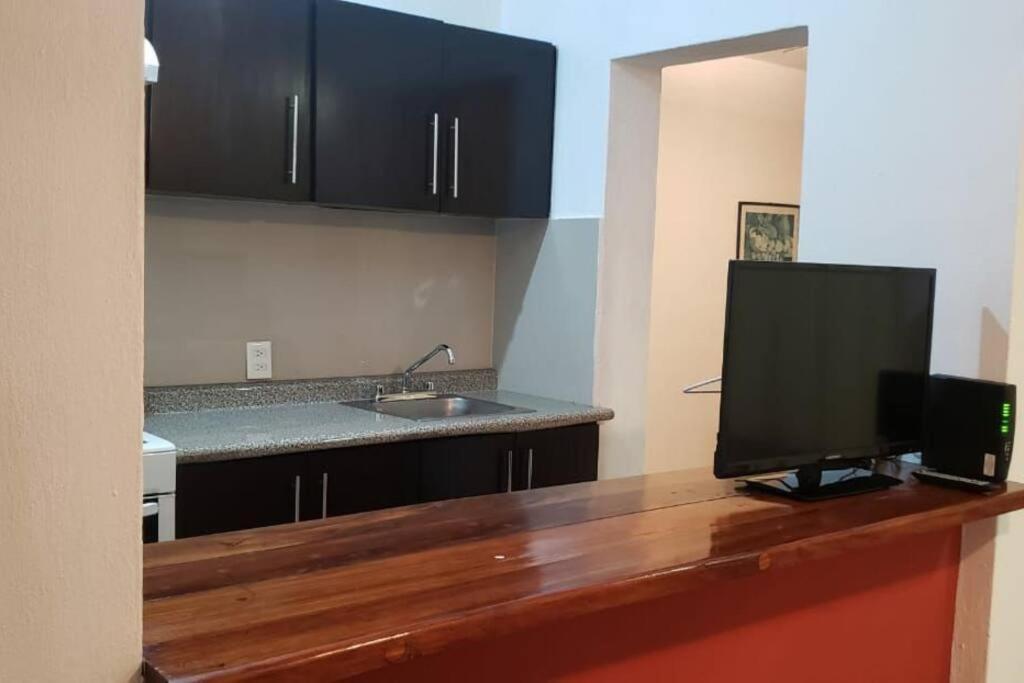 Magnifico Departamento, Cocina Equipada, 2 Recamaras 2 Banos , Hasta 6 Personas, 3 Albercas, Playa A 50 Mts Wifi, Aire Acondicionado Apartman Manzanillo Kültér fotó